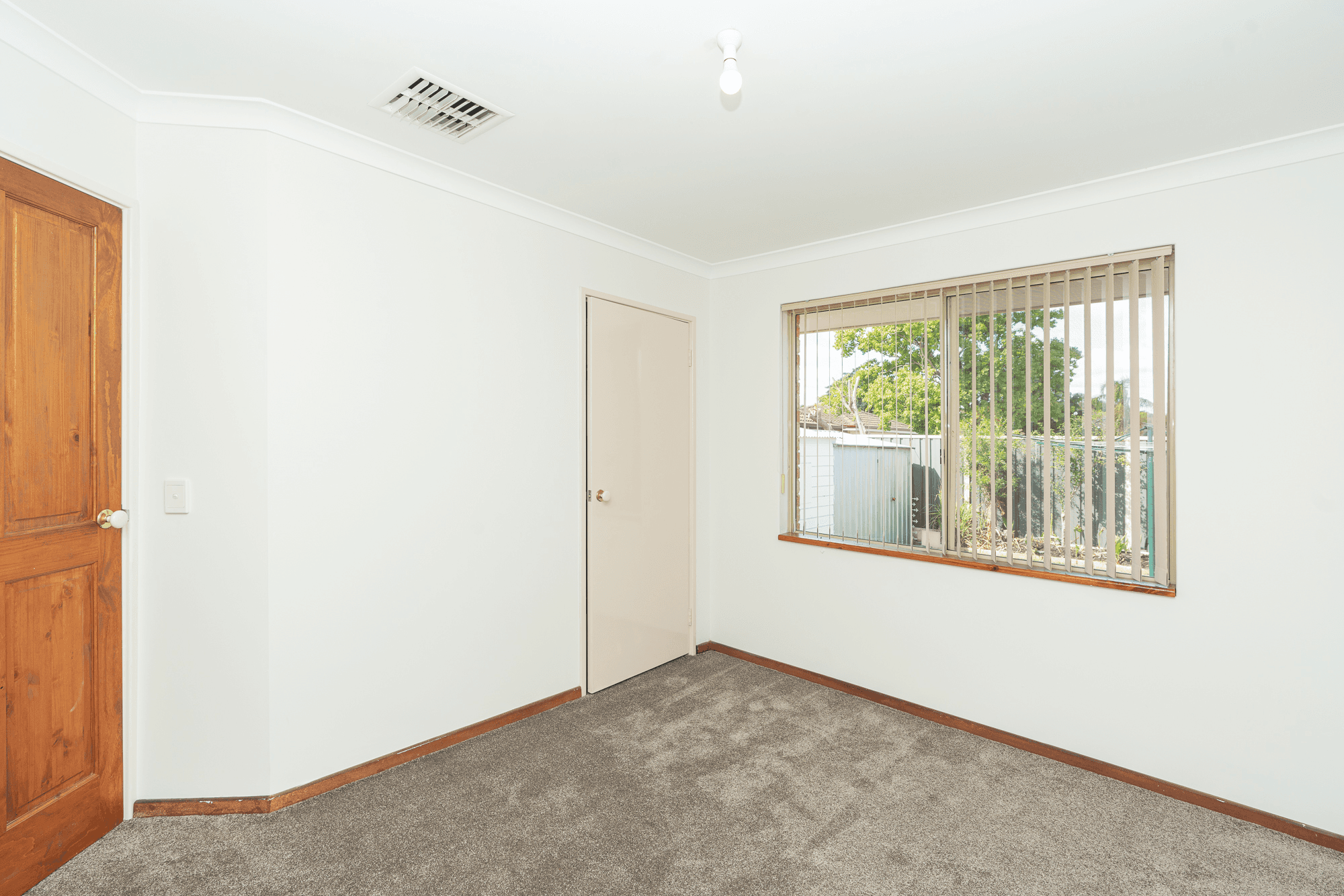 8 Coolie Street, HUNTINGDALE, WA 6110