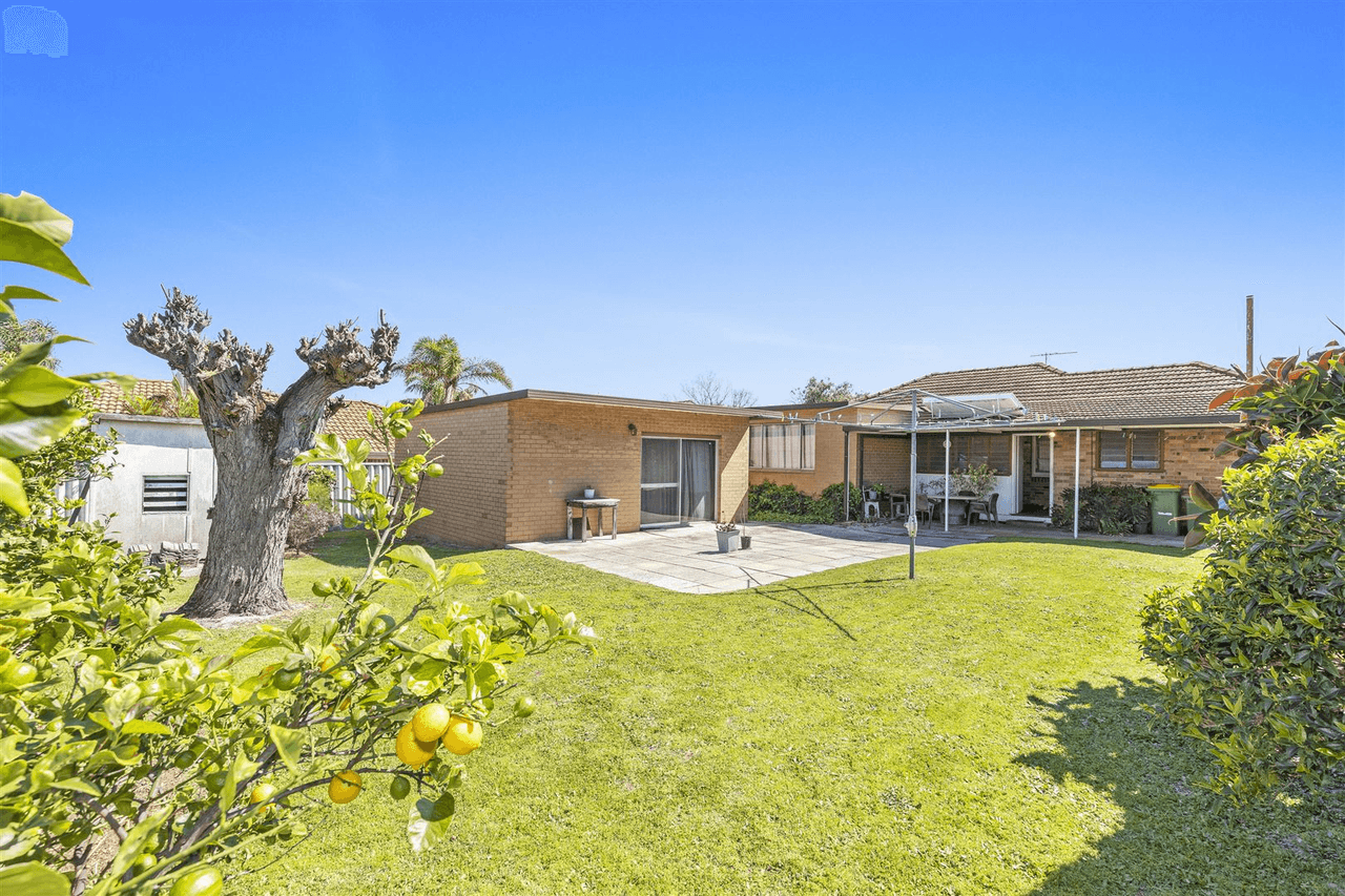 114 Kitchener Road, Alfred Cove, WA 6154