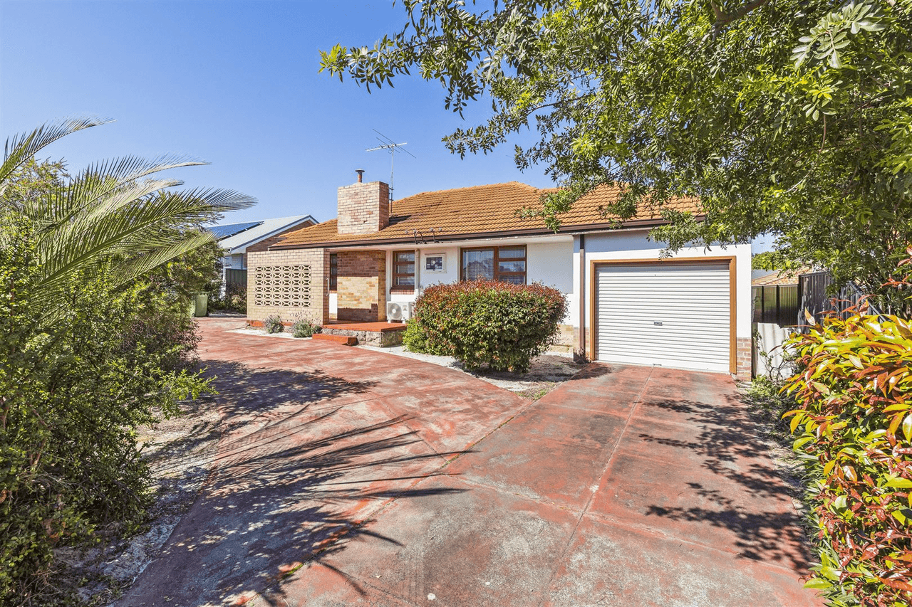 114 Kitchener Road, Alfred Cove, WA 6154