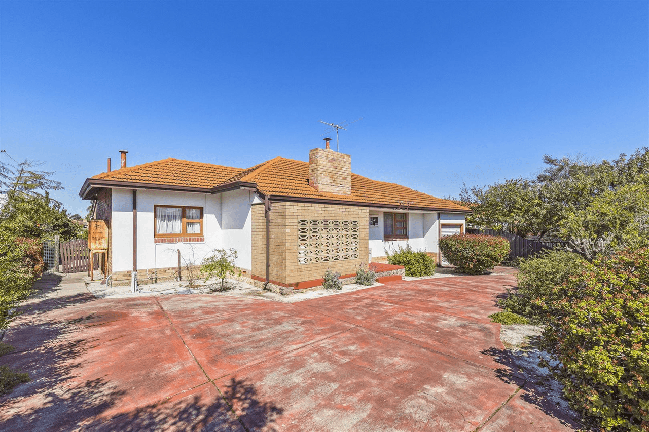 114 Kitchener Road, Alfred Cove, WA 6154