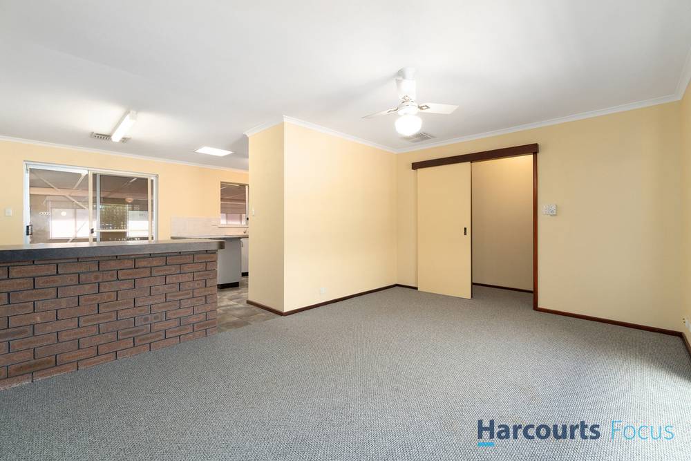6 Curlew Court, KELMSCOTT, WA 6111