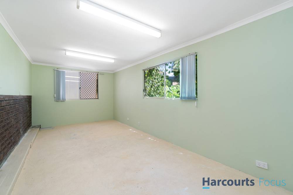 6 Curlew Court, KELMSCOTT, WA 6111
