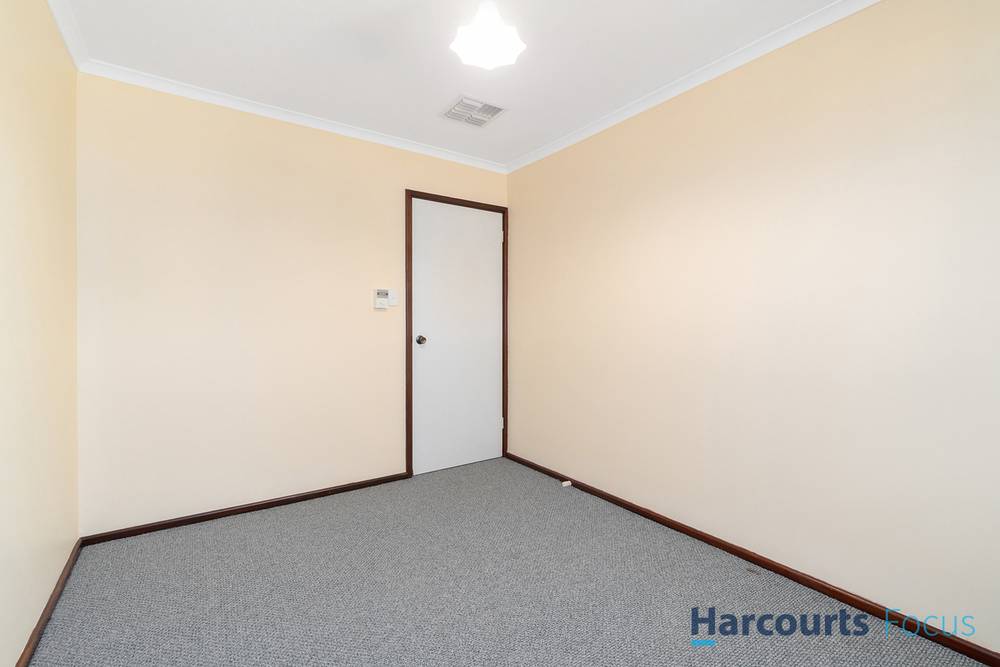 6 Curlew Court, KELMSCOTT, WA 6111