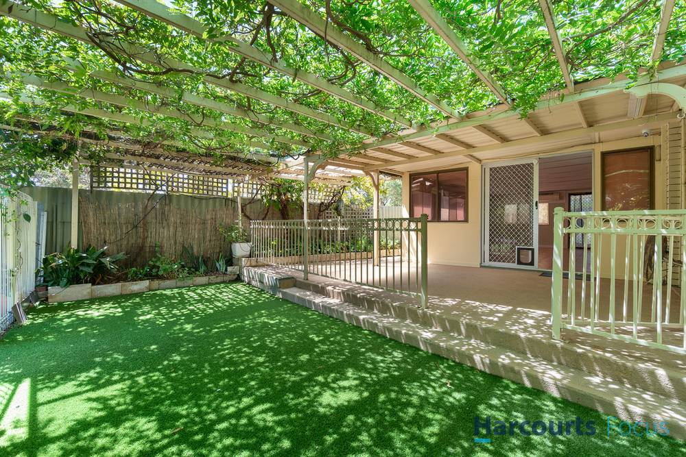 6 Curlew Court, KELMSCOTT, WA 6111