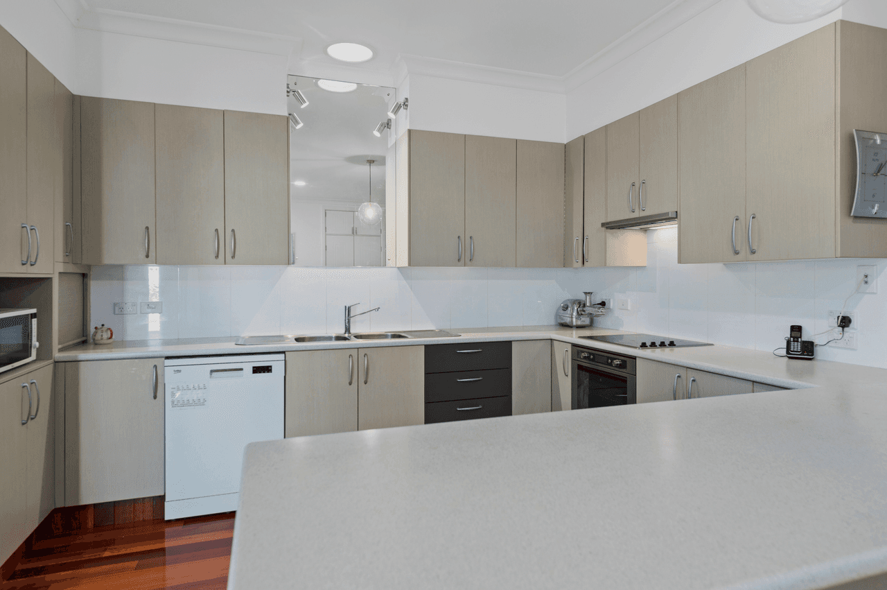 21 Crosby Crescent, KILLARNEY VALE, NSW 2261