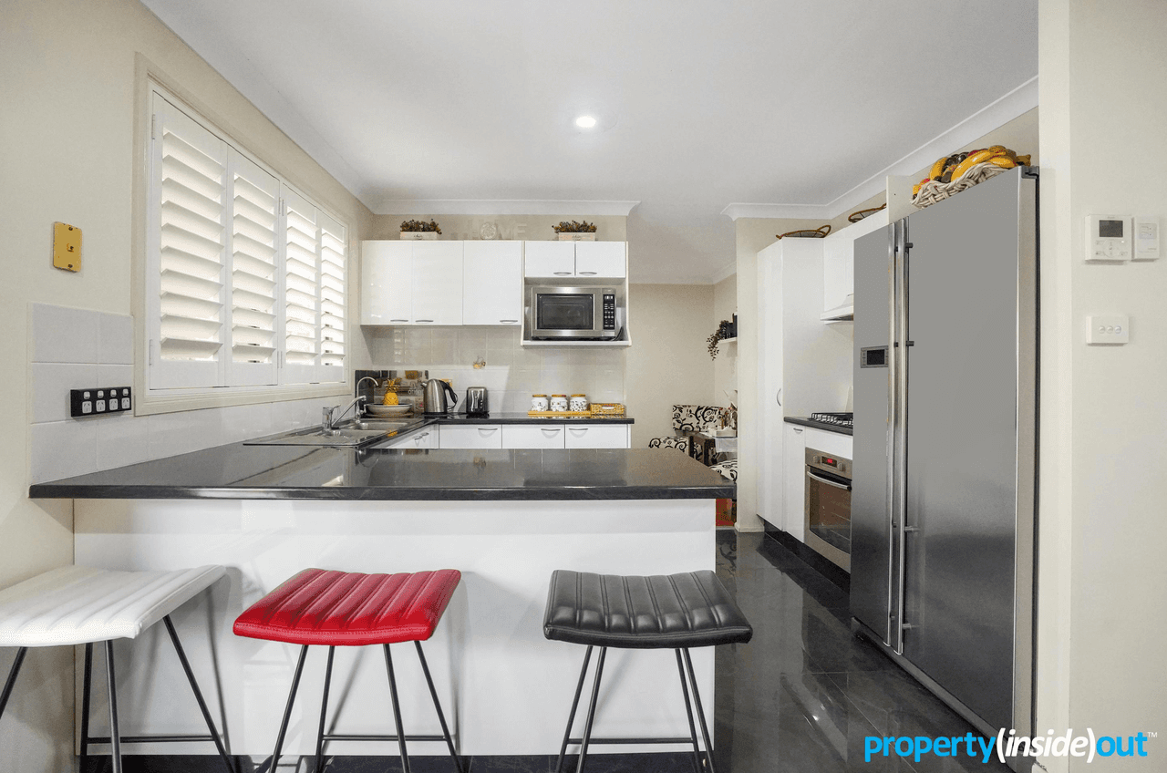 28 Minahan Place, PLUMPTON, NSW 2761