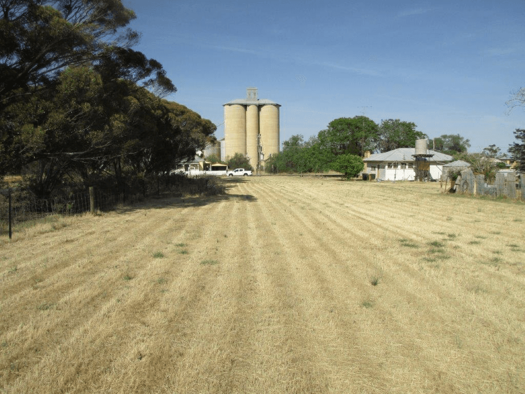 30 GLOUCESTER AVENUE, WOOMELANG, VIC 3485