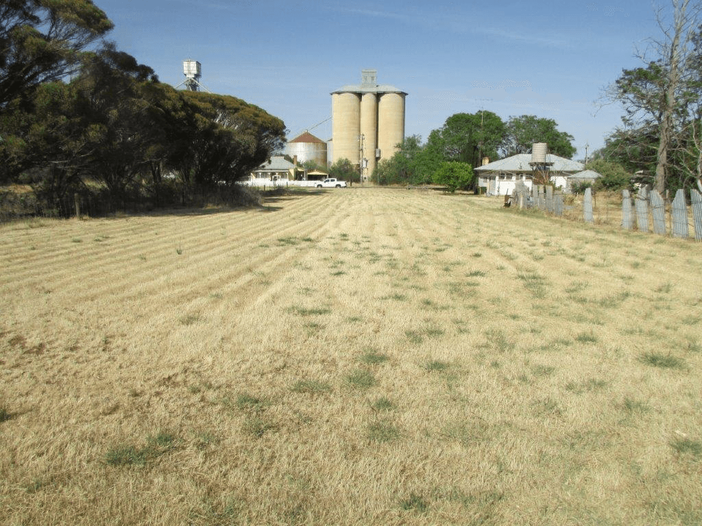 30 GLOUCESTER AVENUE, WOOMELANG, VIC 3485
