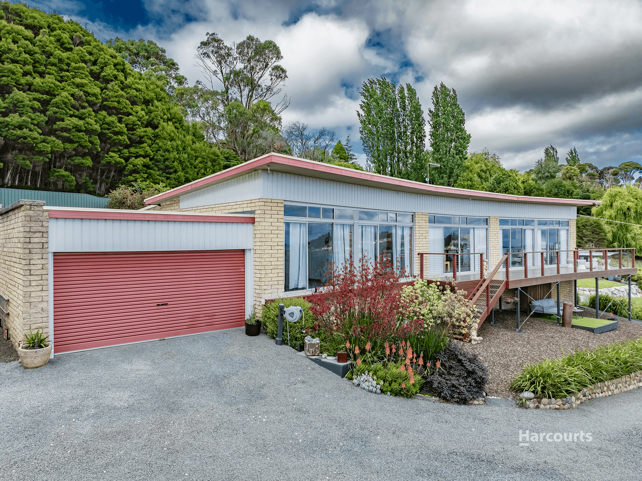 17 Seaside Crescent, PENGUIN, TAS 7316