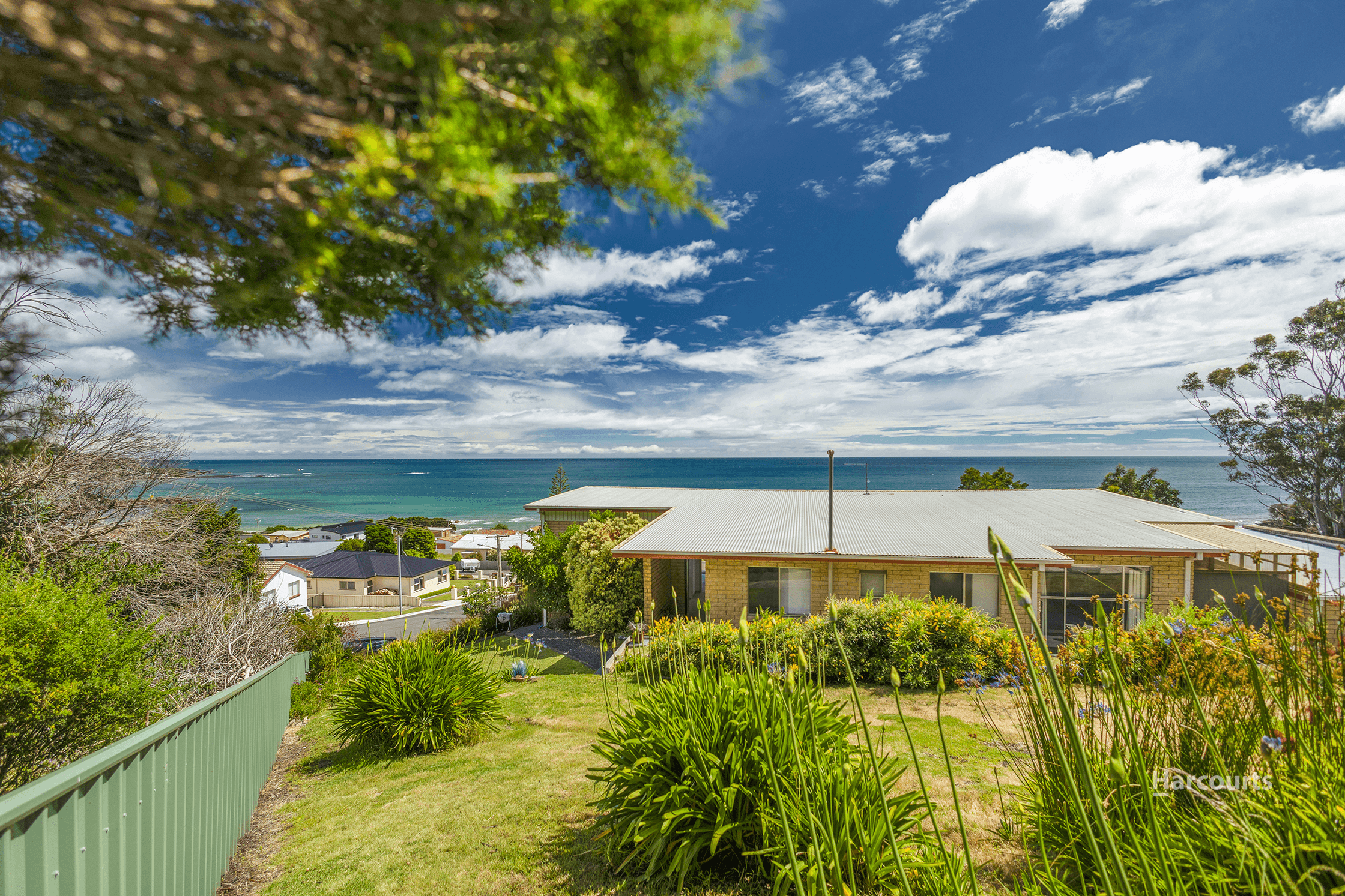 17 Seaside Crescent, PENGUIN, TAS 7316