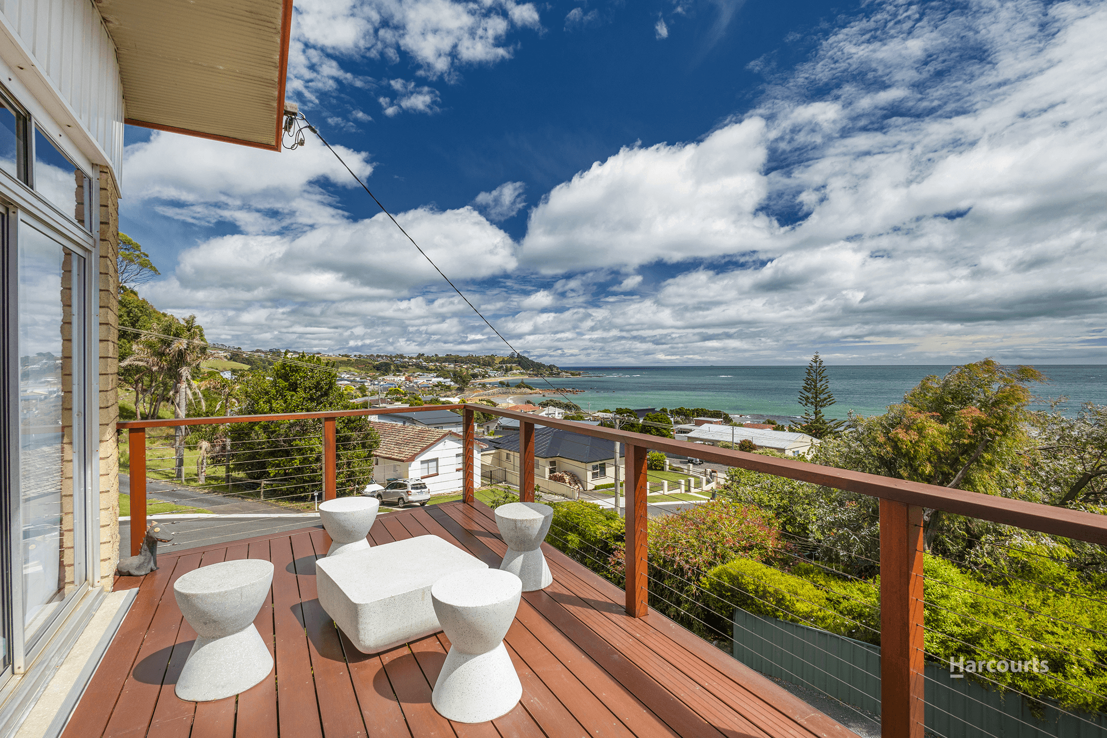 17 Seaside Crescent, PENGUIN, TAS 7316