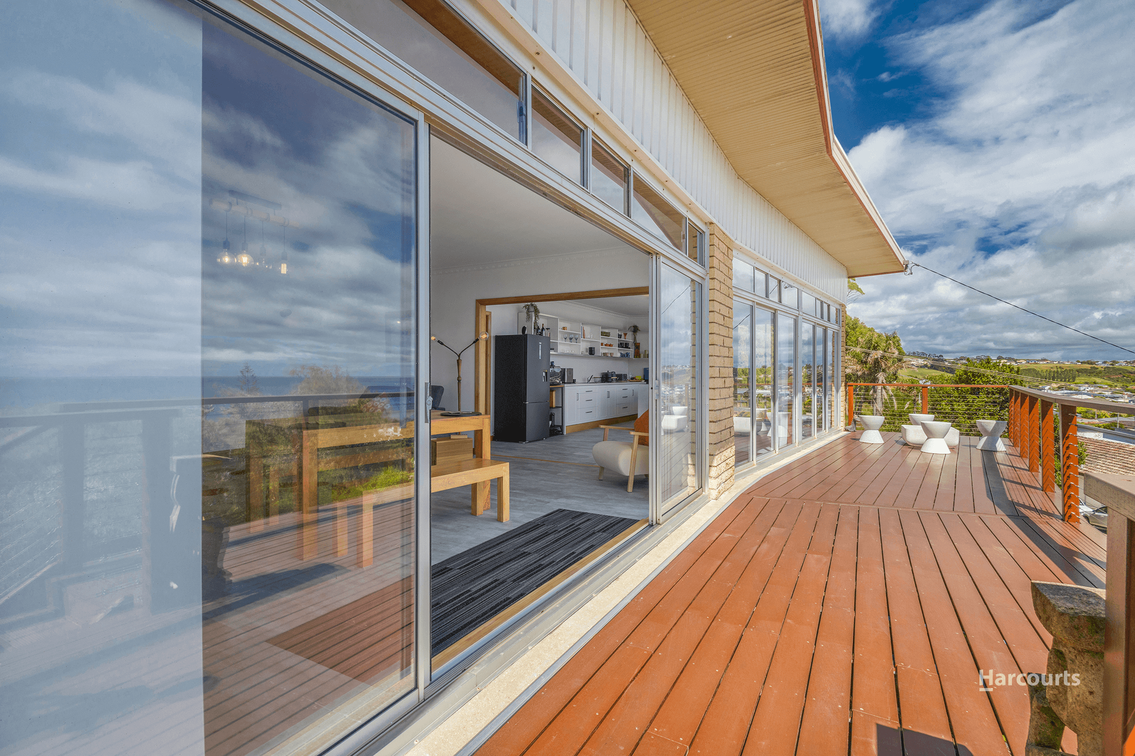 17 Seaside Crescent, PENGUIN, TAS 7316