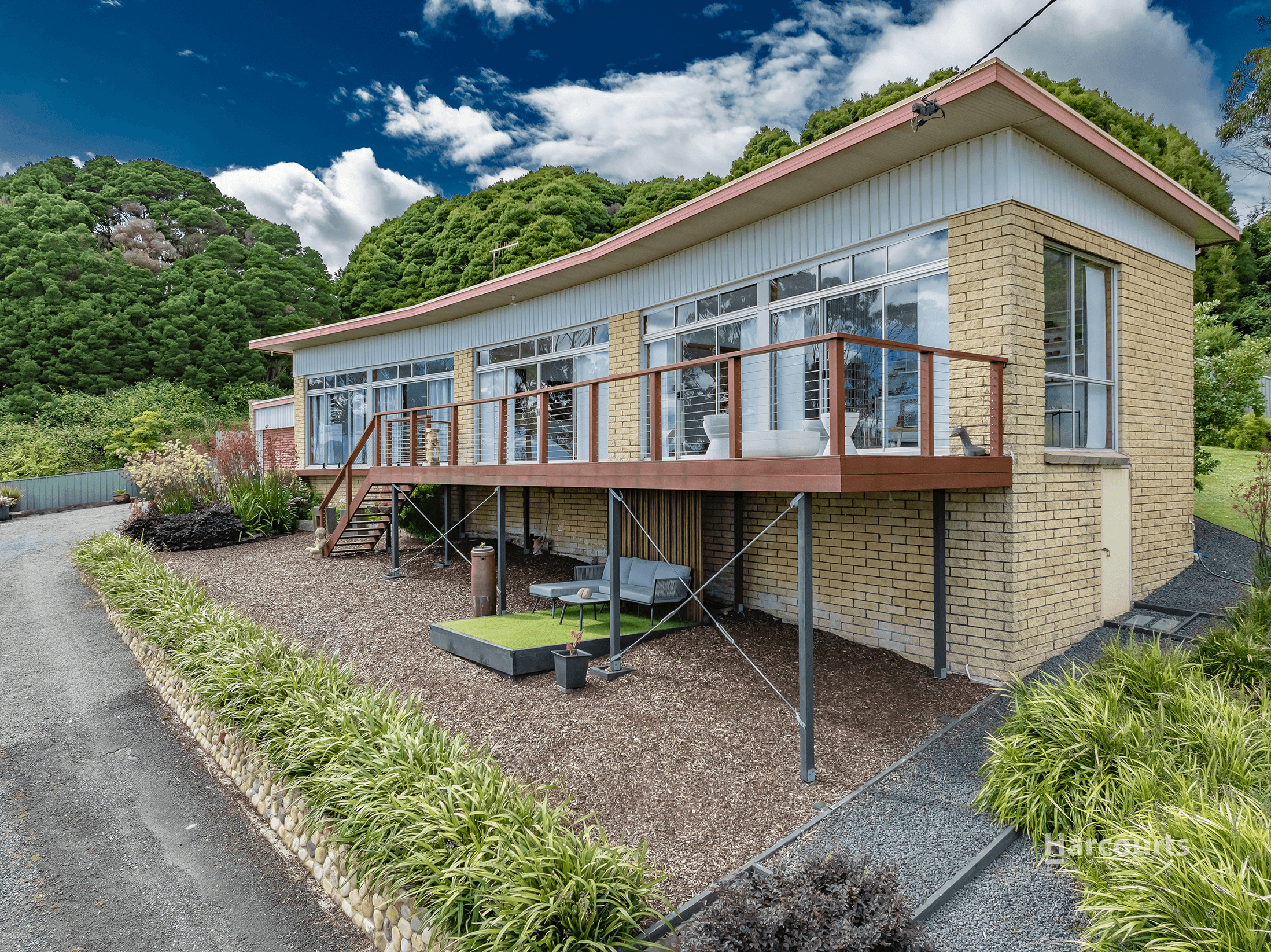 17 Seaside Crescent, PENGUIN, TAS 7316