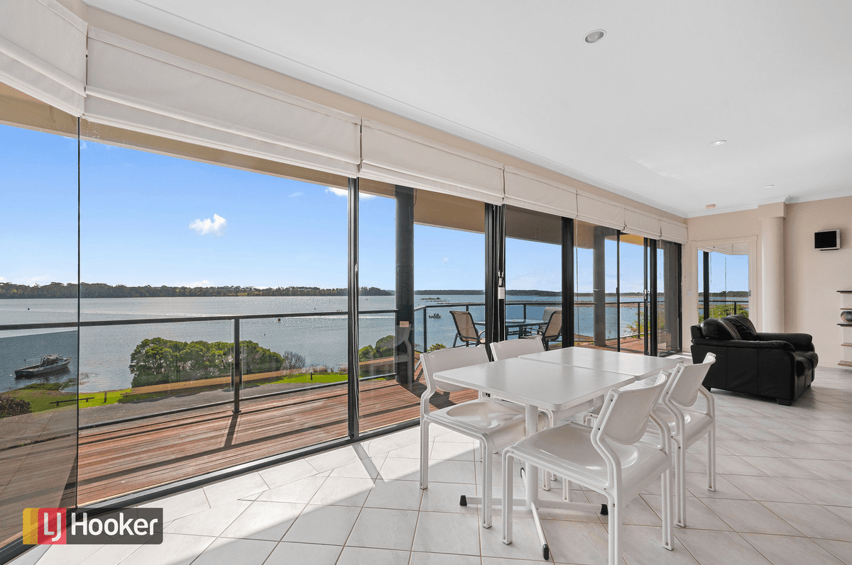 86 Lakeside Drive, LAKE TYERS BEACH, VIC 3909