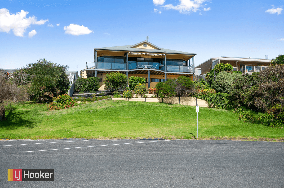 86 Lakeside Drive, LAKE TYERS BEACH, VIC 3909