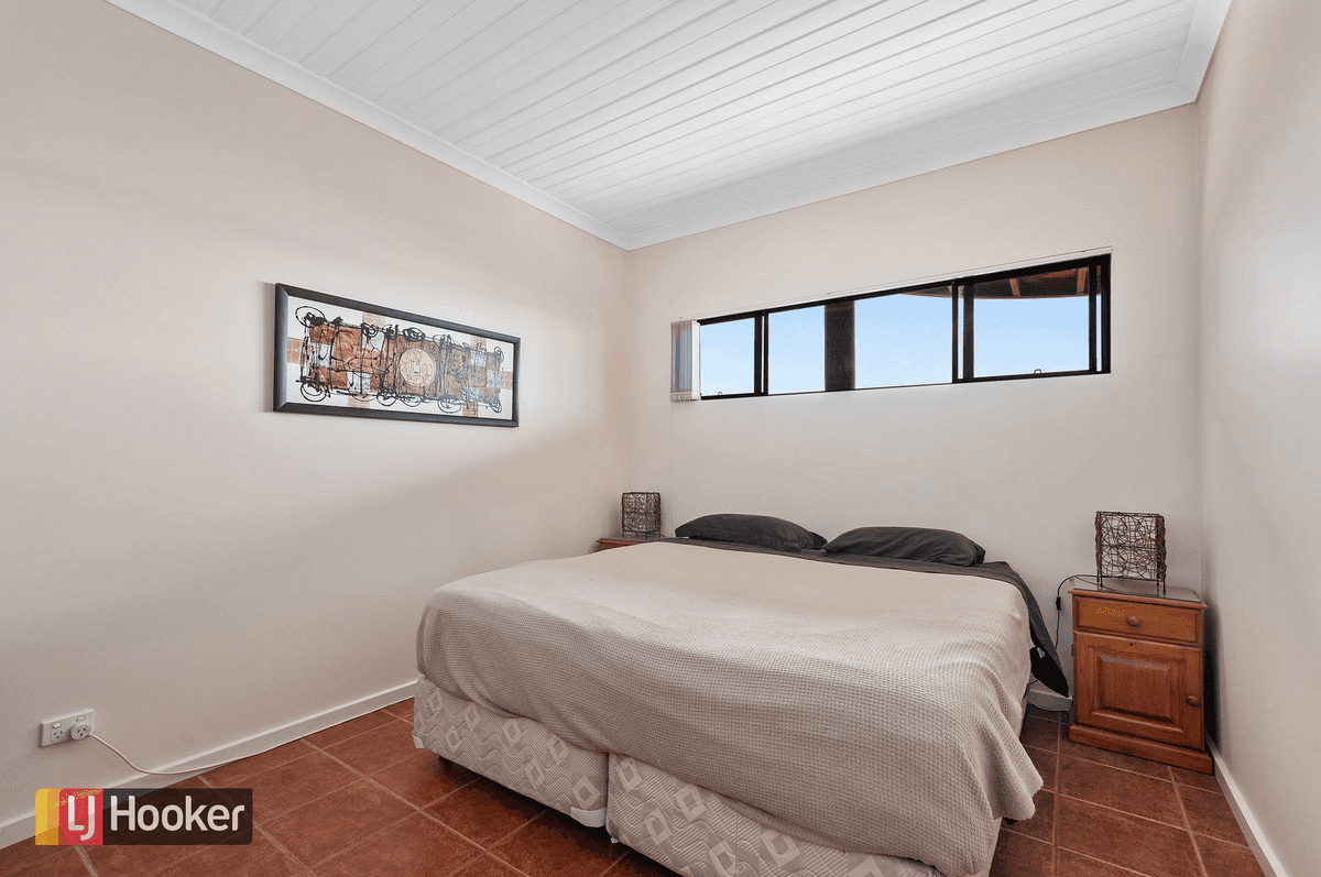 86 Lakeside Drive, LAKE TYERS BEACH, VIC 3909