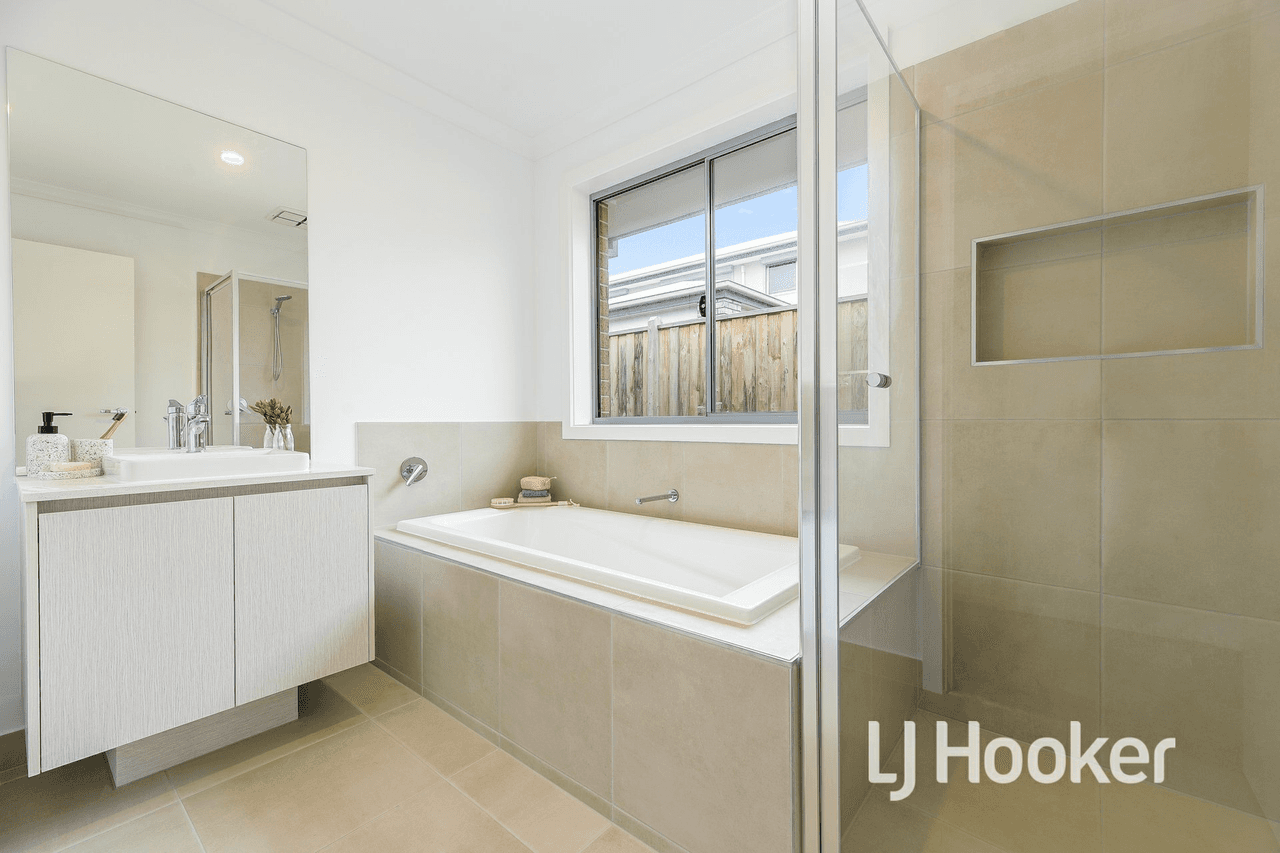 34 Gaudi Boulevard, CORINELLA, VIC 3984