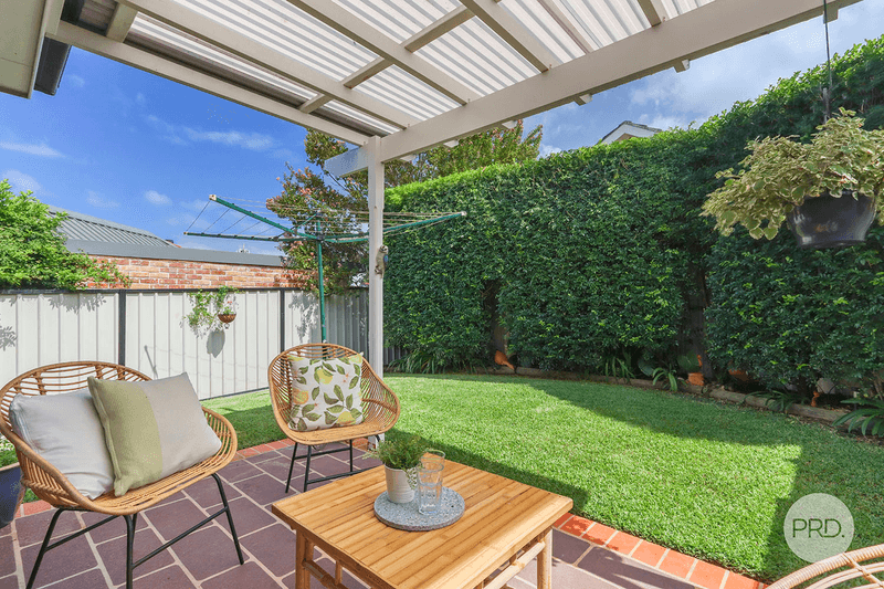 2/9 Wattle Street, PEAKHURST, NSW 2210