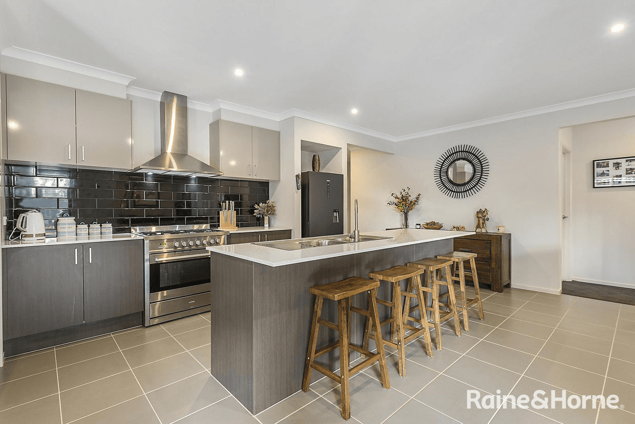 3 Kelly Close, KYNETON, VIC 3444