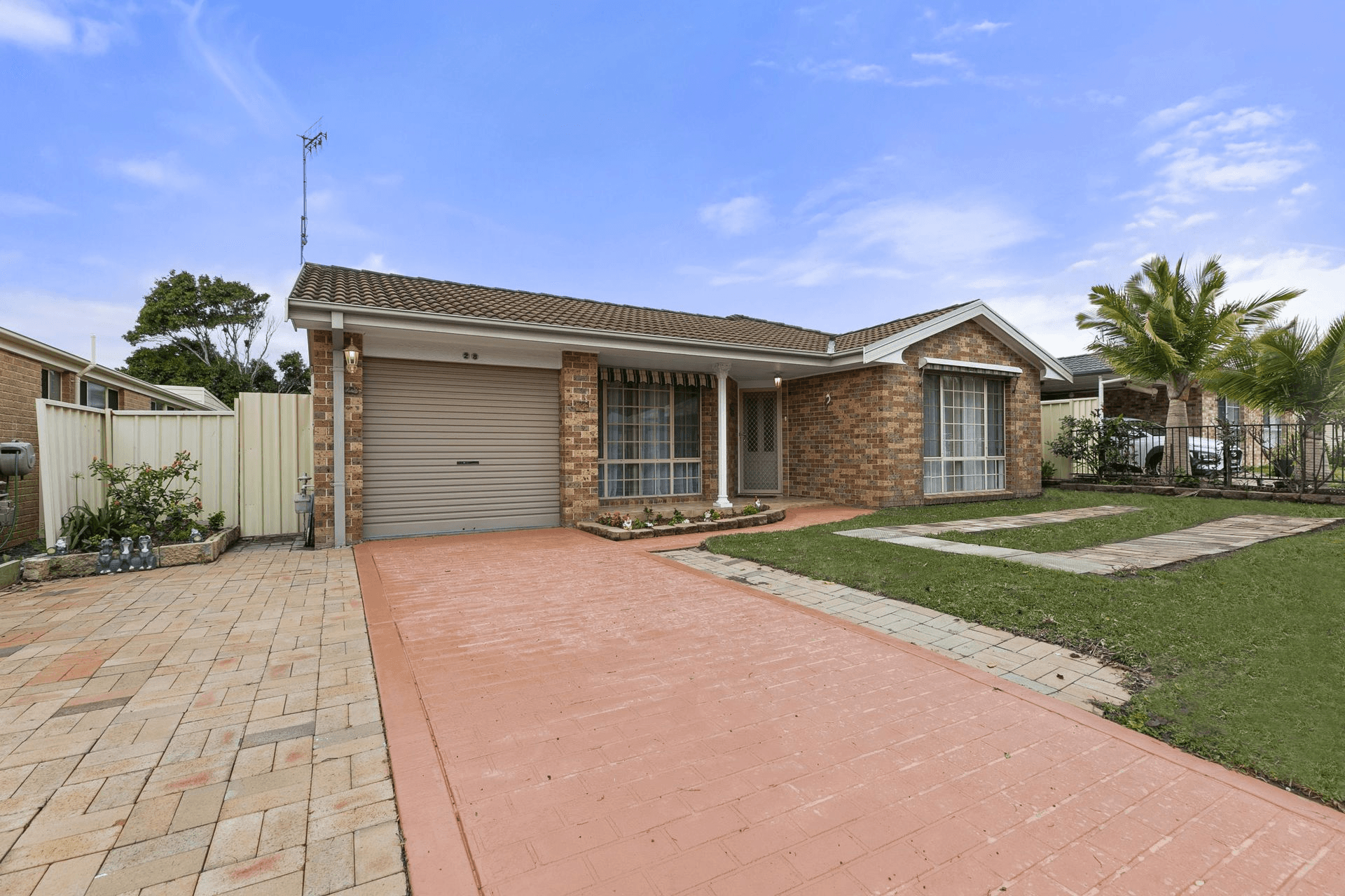 28 Castlereagh Crescent, Bateau Bay, NSW 2261