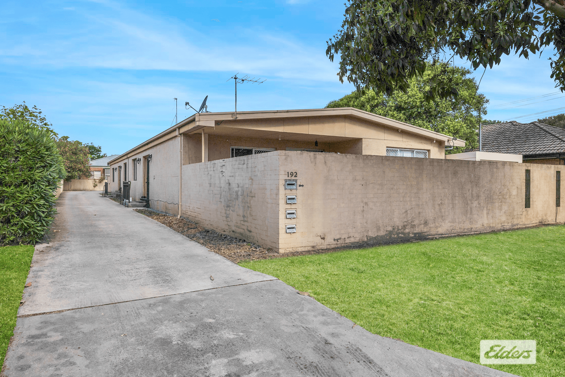 2/192 Plummer Street, South Albury, NSW 2640