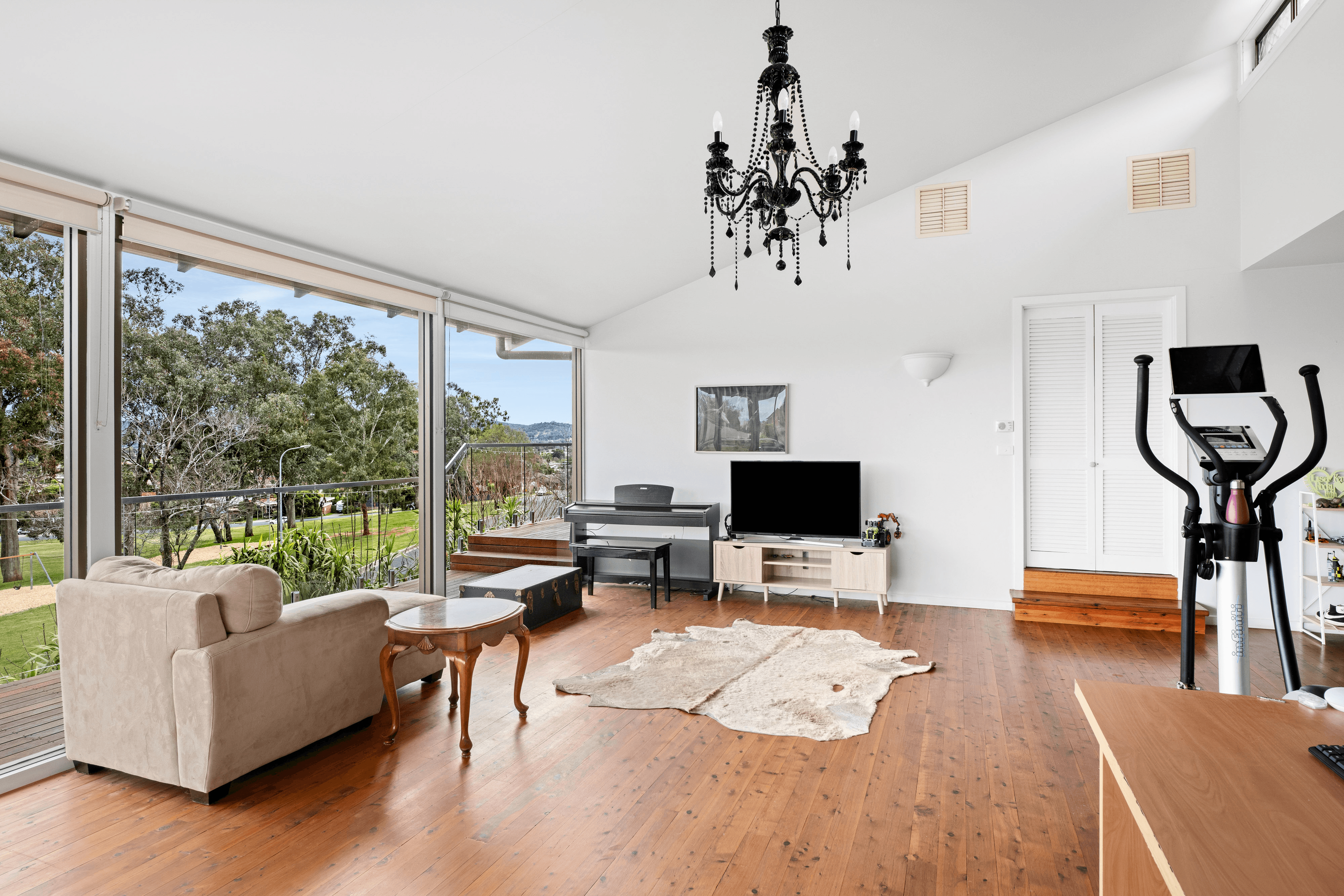 403 Carlma Crescent, LAVINGTON, NSW 2641