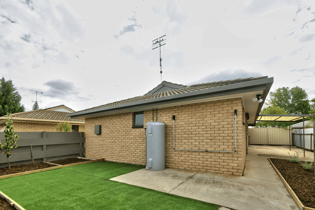 3/413 Cressy St, DENILIQUIN, NSW 2710