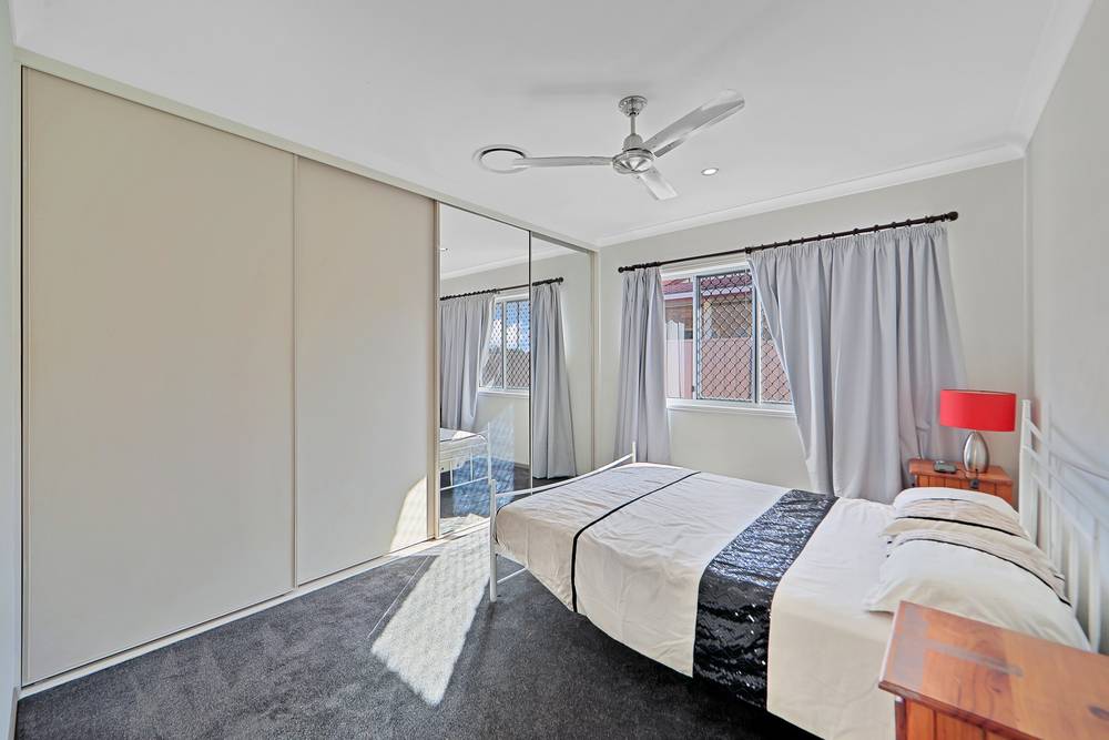 8 Hinkler Street, CHILDERS, QLD 4660