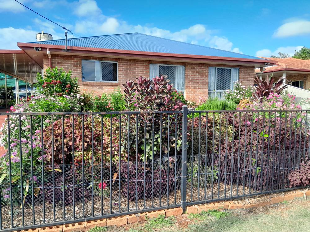 8 Hinkler Street, CHILDERS, QLD 4660
