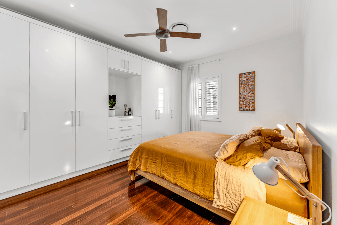 549 Cavendish Road, COORPAROO, QLD 4151