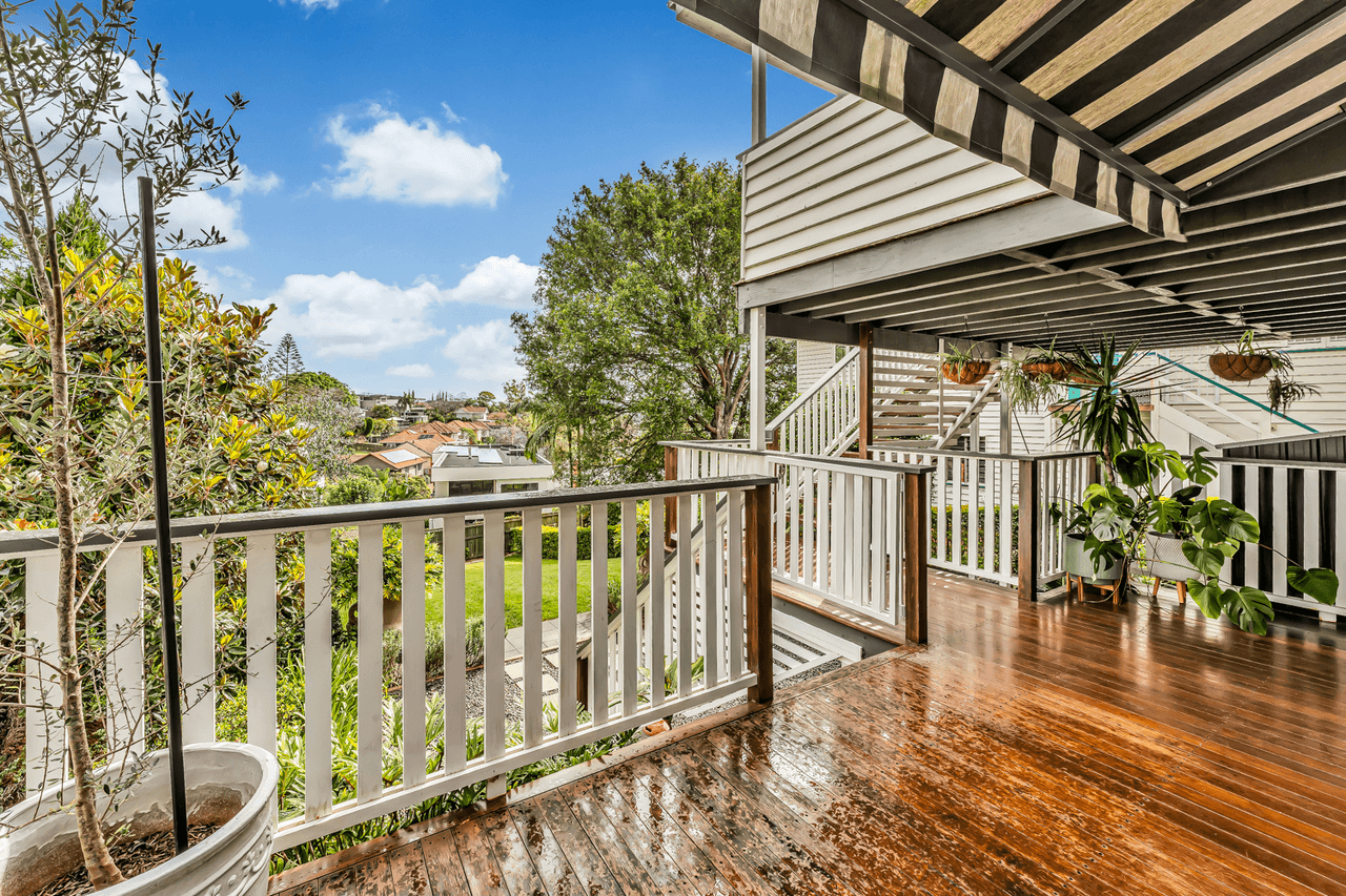 549 Cavendish Road, COORPAROO, QLD 4151