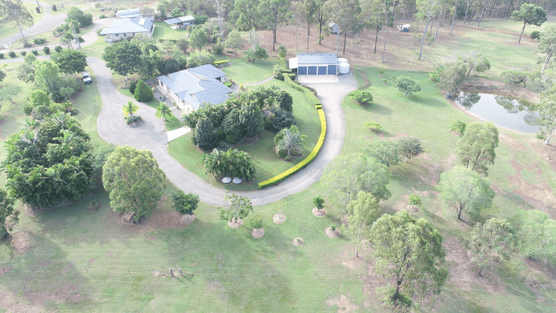 98 CHOOTA Drive, ANTIGUA, QLD 4650