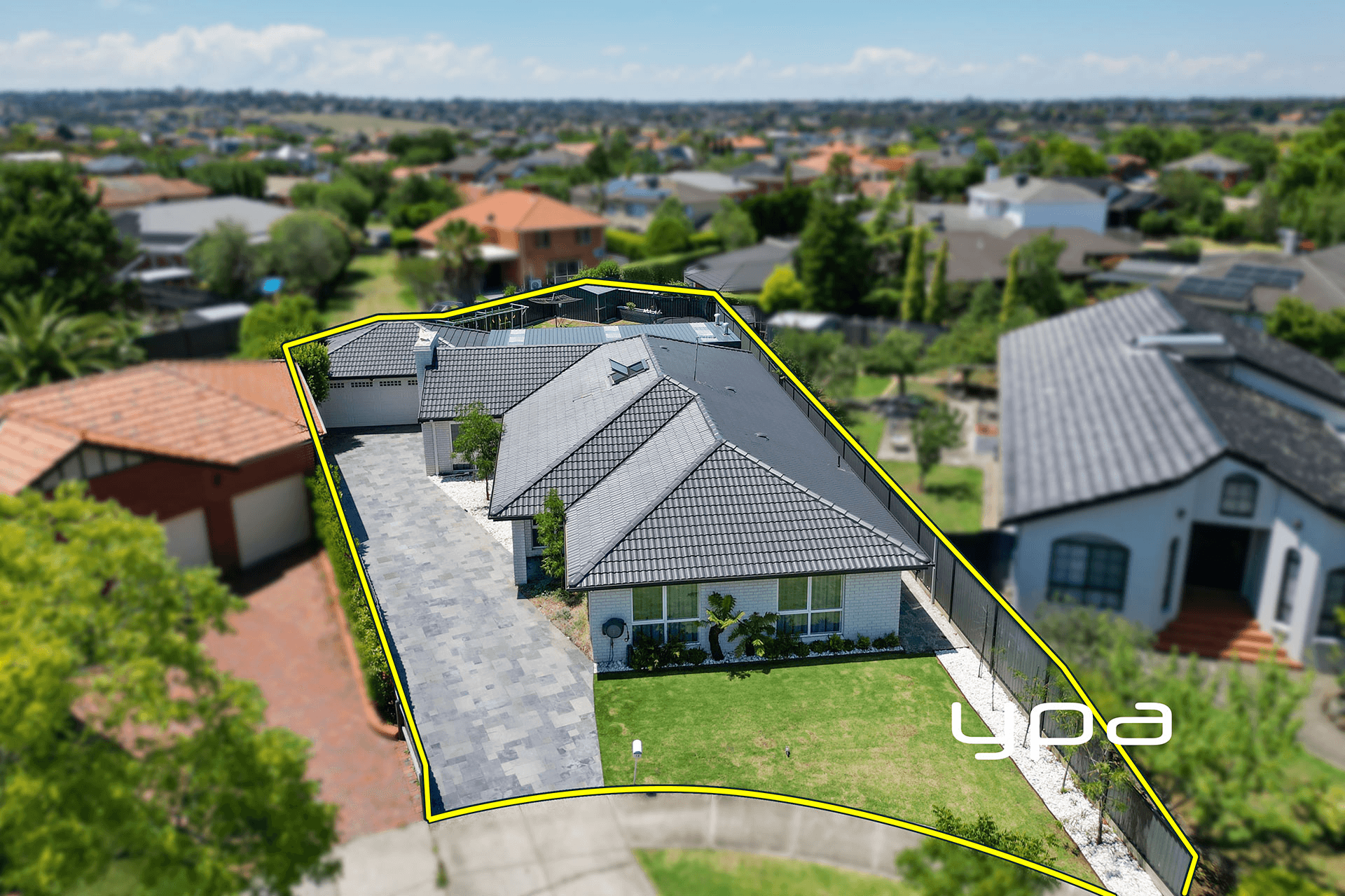 18 Winster Court, GREENVALE, VIC 3059