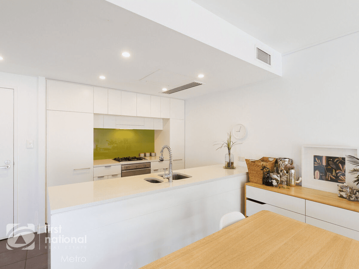 207/10 Pidgeon Close, West End, QLD 4101