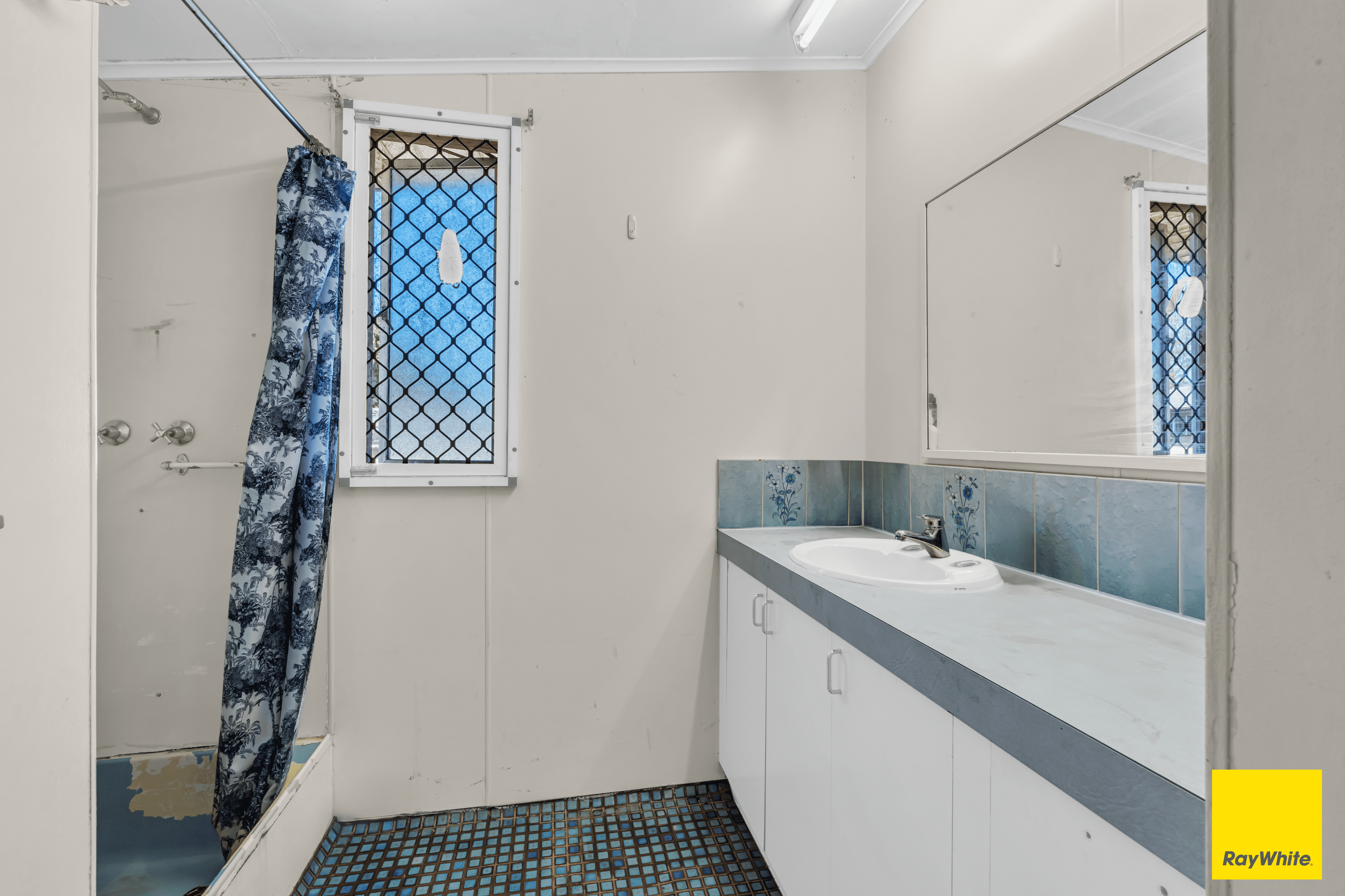 107 English Street, MANUNDA, QLD 4870