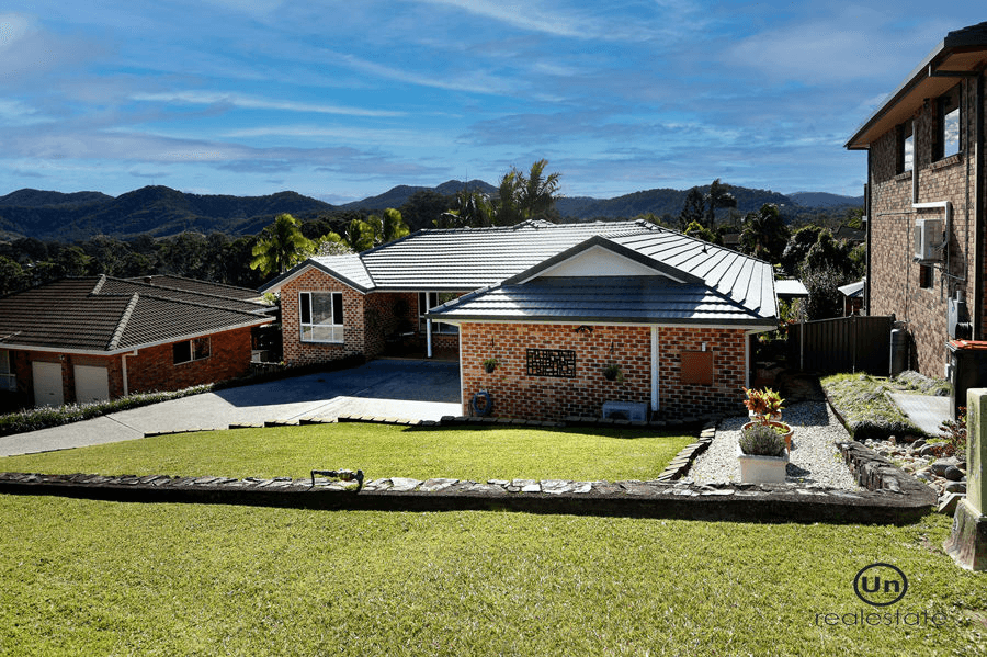 22 Wedgetail Crescent, BOAMBEE EAST, NSW 2452