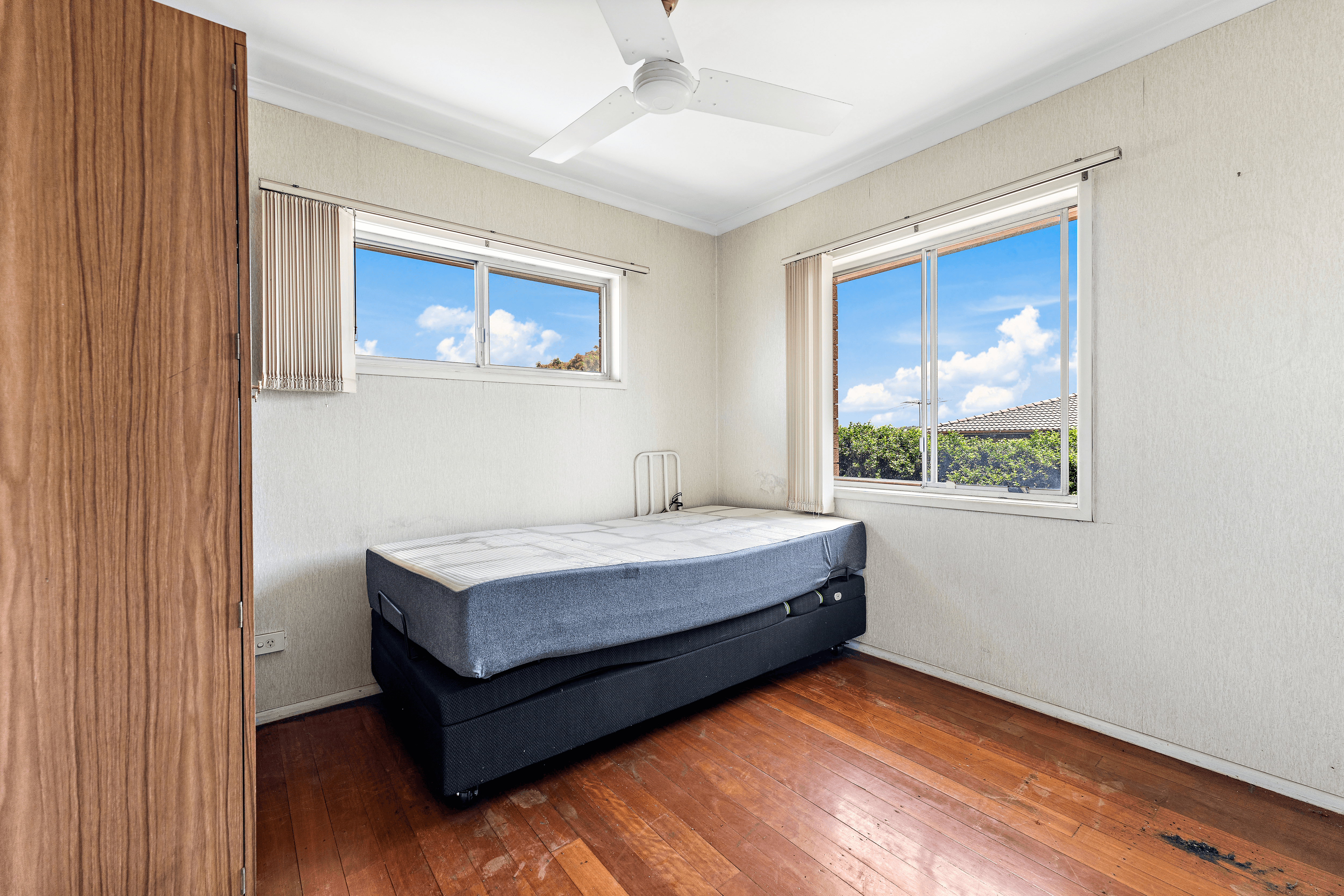 340 Mount Gravatt Capalaba Road, WISHART, QLD 4122