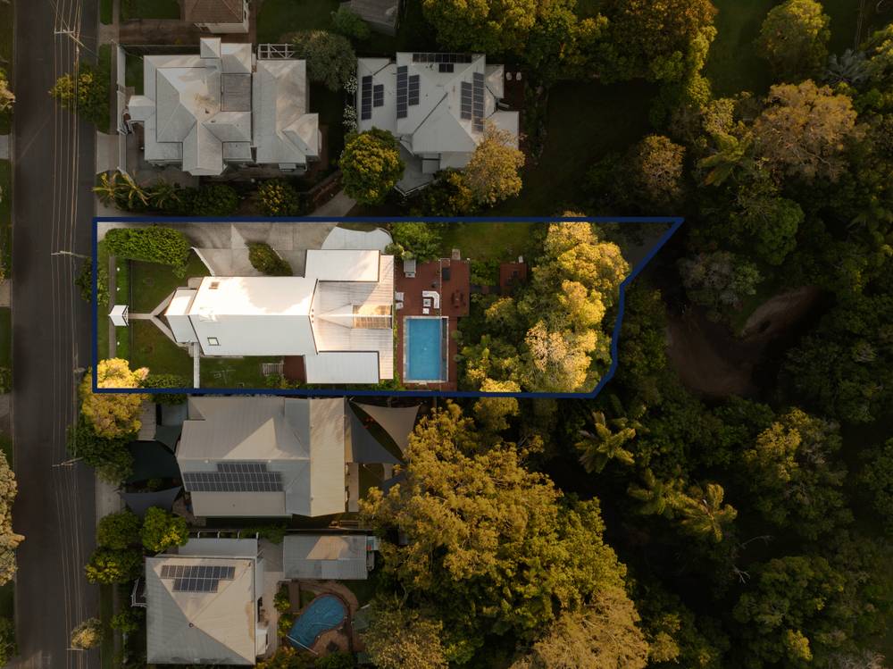 24 Ashton Street, WYNNUM, QLD 4178