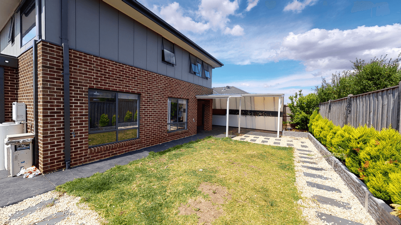 2 Carisbrooke Way, CLYDE NORTH, VIC 3978