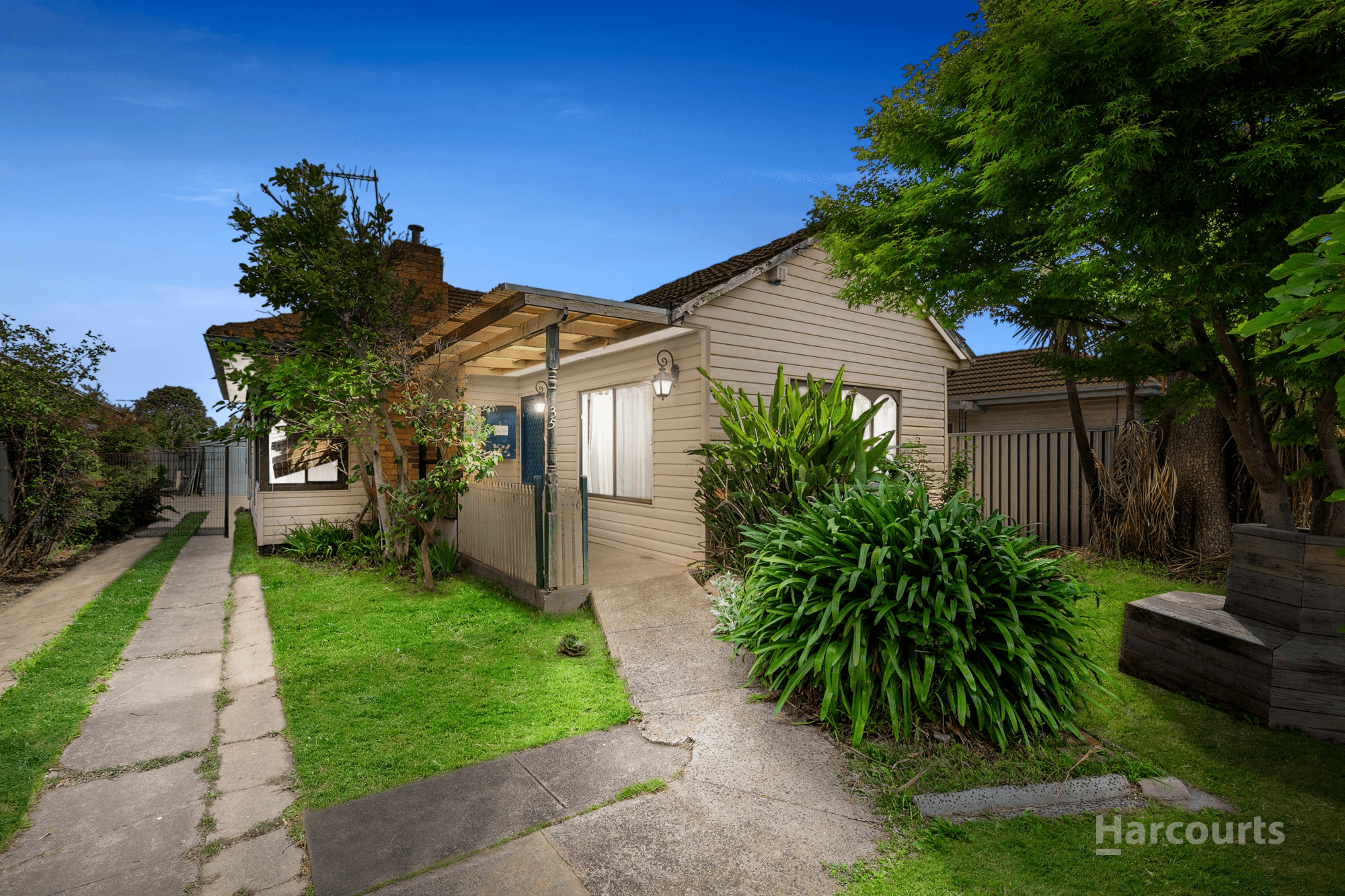 35 Canterbury Street, Deer Park, VIC 3023