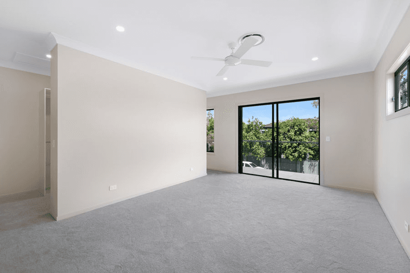 1/15 Cawthray Street, BIGGERA WATERS, QLD 4216