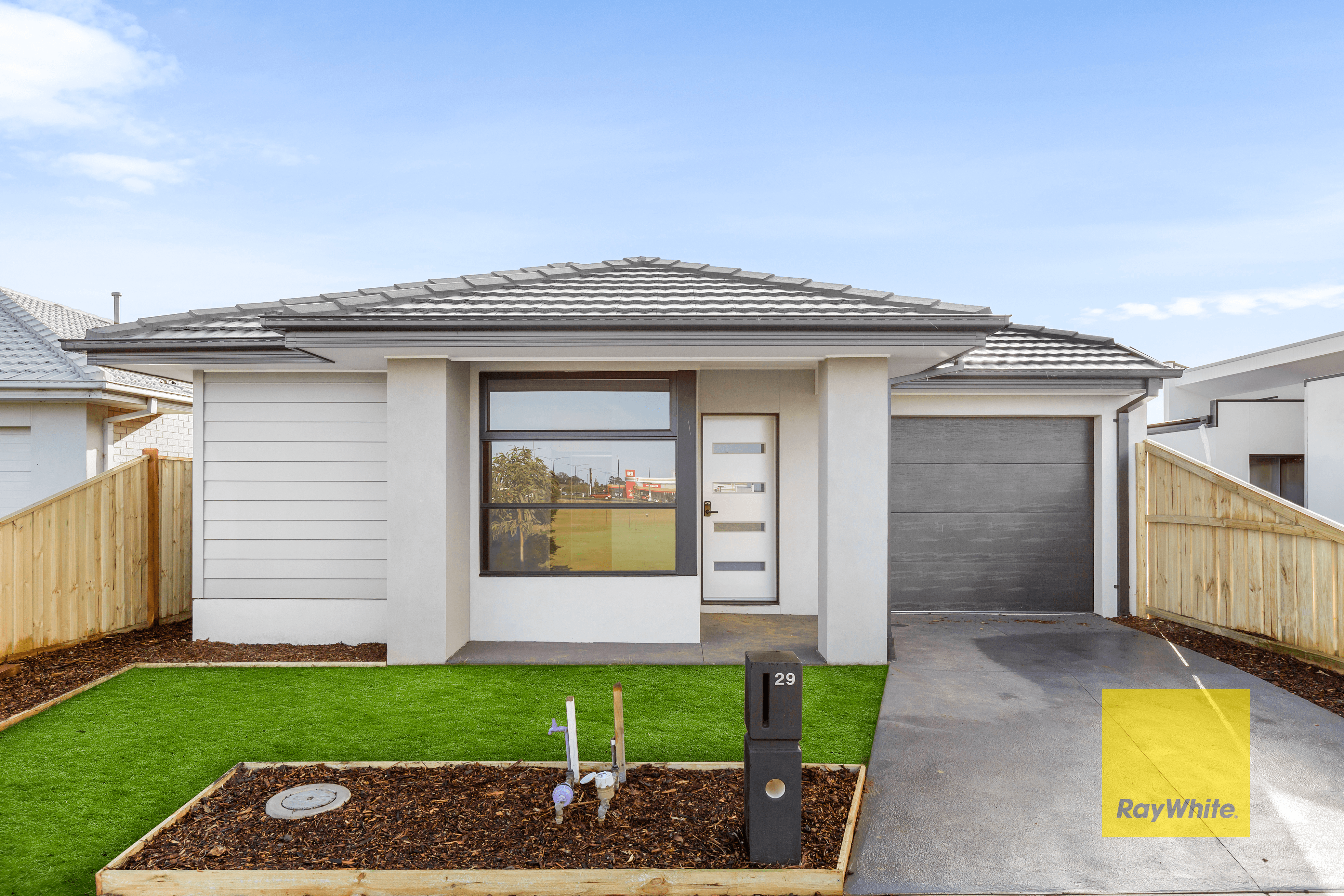 29 Oasis Drive, MOUNT DUNEED, VIC 3217