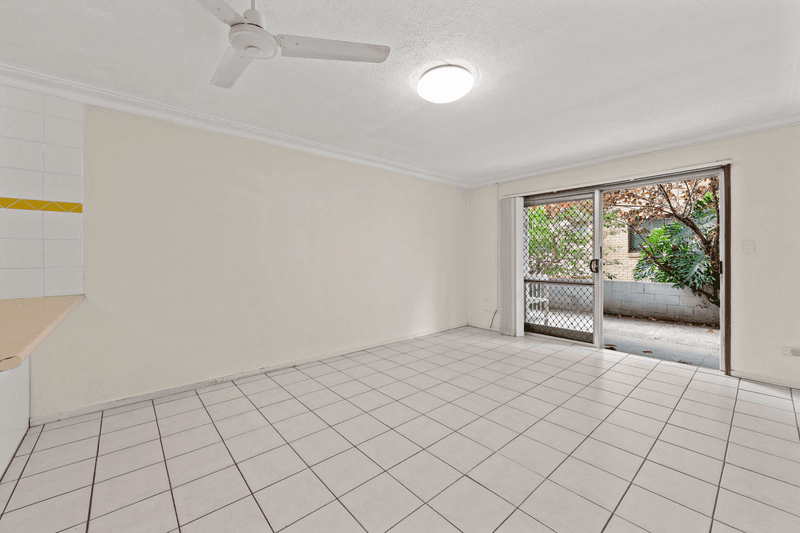 2/91 Queen Street, SOUTHPORT, QLD 4215