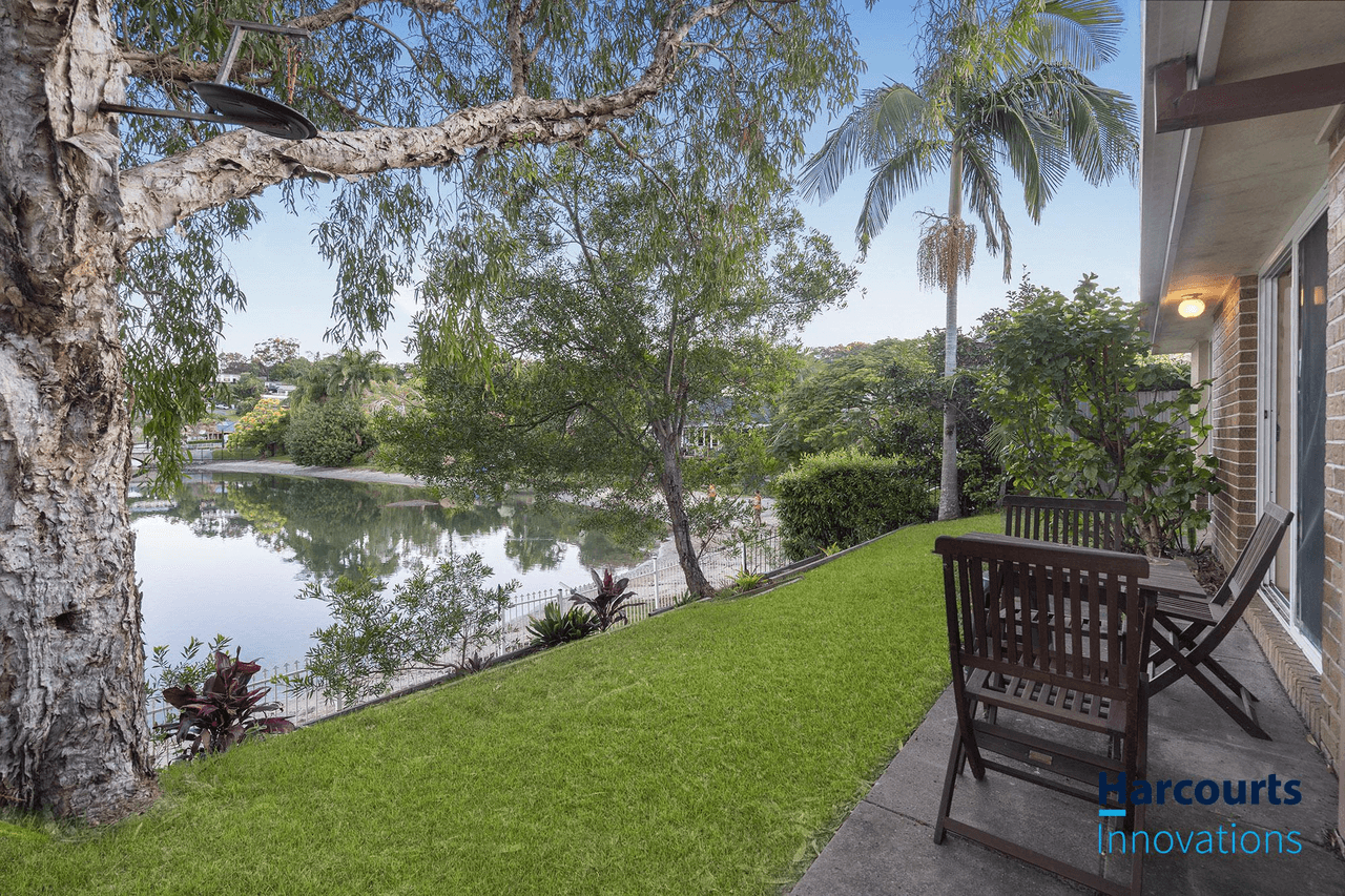 9 Waterdown Drive, ELANORA, QLD 4221