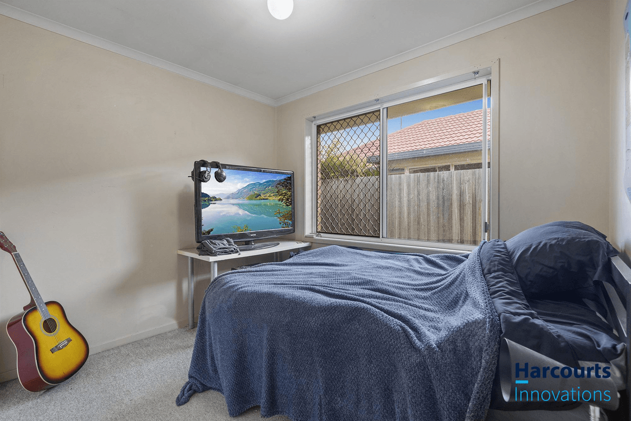 9 Waterdown Drive, ELANORA, QLD 4221