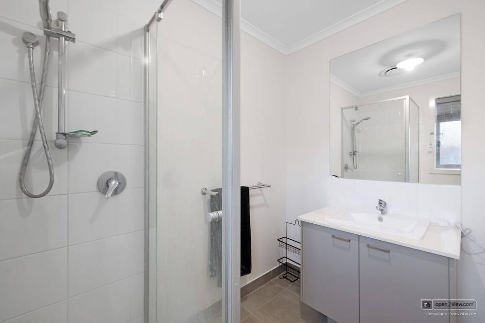 18 Gaudi Boulevard, CORINELLA, VIC 3984