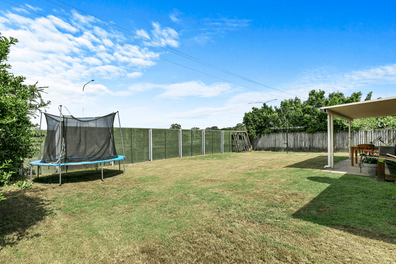 28 Isis Court, ELI WATERS, QLD 4655