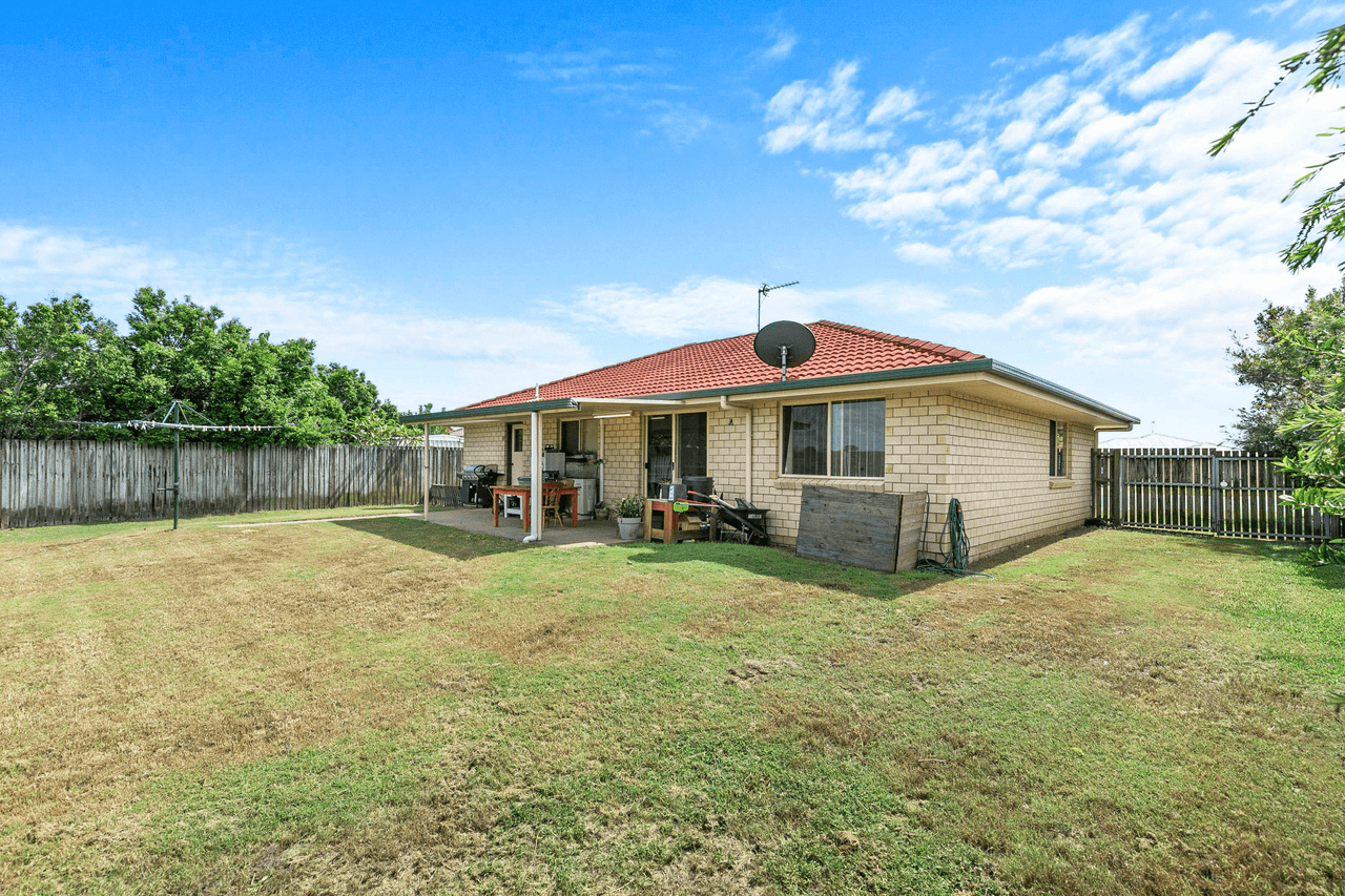 28 Isis Court, ELI WATERS, QLD 4655