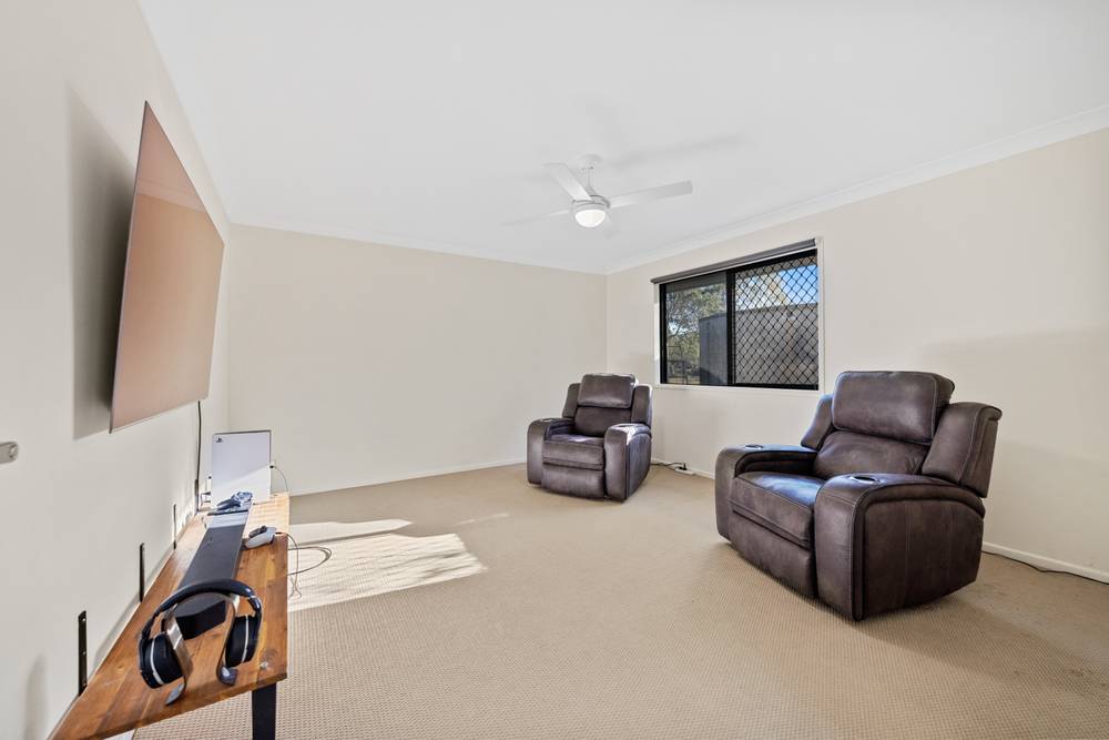 48 Staples Road, WOOLOOGA, QLD 4570