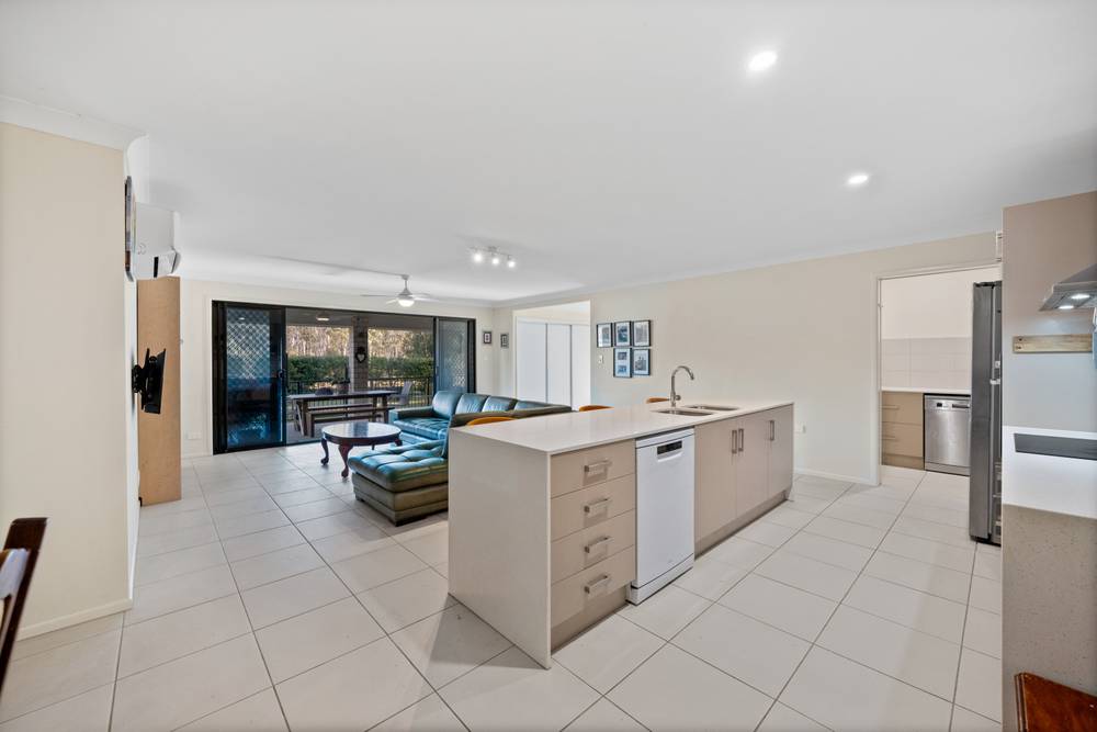 48 Staples Road, WOOLOOGA, QLD 4570